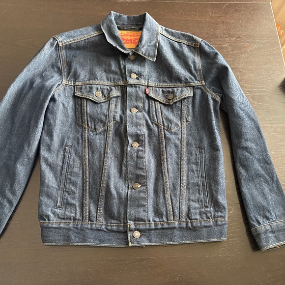 Mens Levis Denim Trucker Dark Wash  Jacket Size Small - Picture 1 of 10